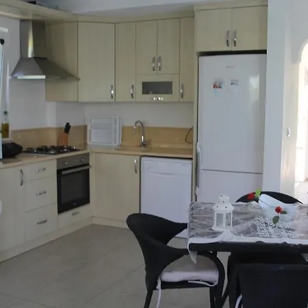 别墅 Villasevval-sleeps8-pool-bbq-ac-near Centre