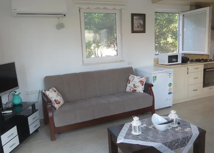 Villasevval-sleeps8-pool-bbq-ac-near Centre