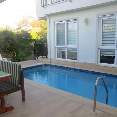 Villa Villasevval-sleeps8-pool-bbq-ac-near Centre *