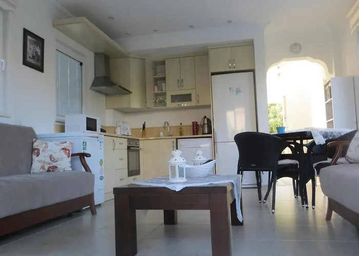 Villasevval-sleeps8-pool-bbq-ac-near Centre Villa *