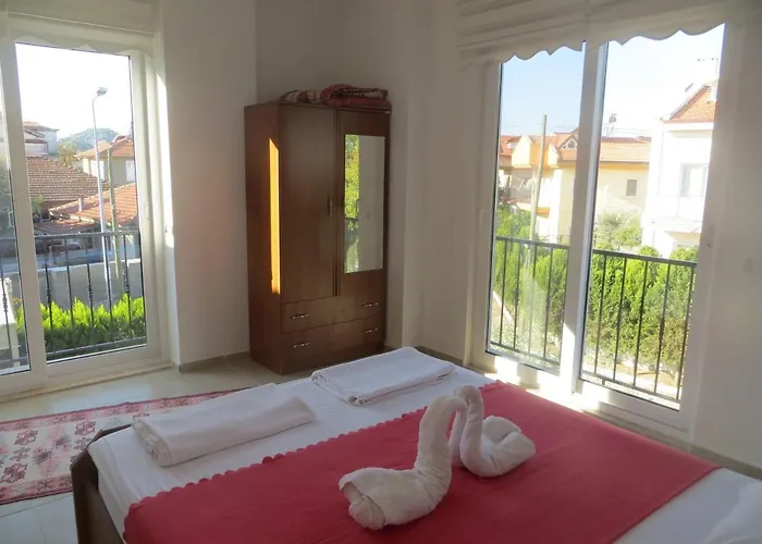 Villa Villasevval-sleeps8-pool-bbq-ac-near Centre *